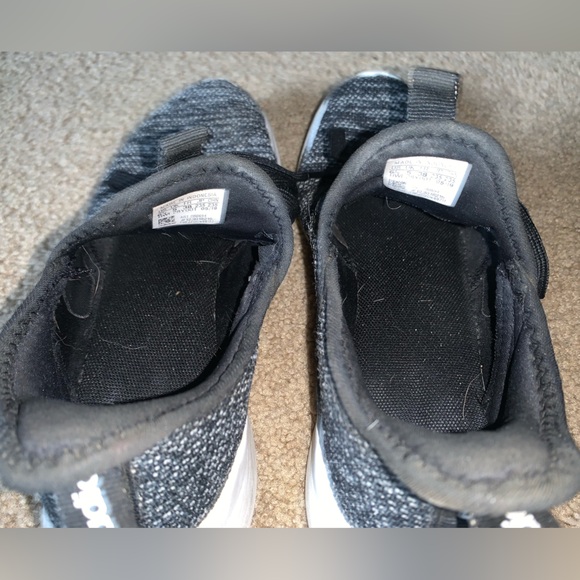 Women’s Adidas Cloudfoam Athletic Shoe - Size 6.5 - Picture 8 of 9